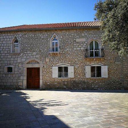 Family Friendly Apartments Island Rab Kampor Exterior photo