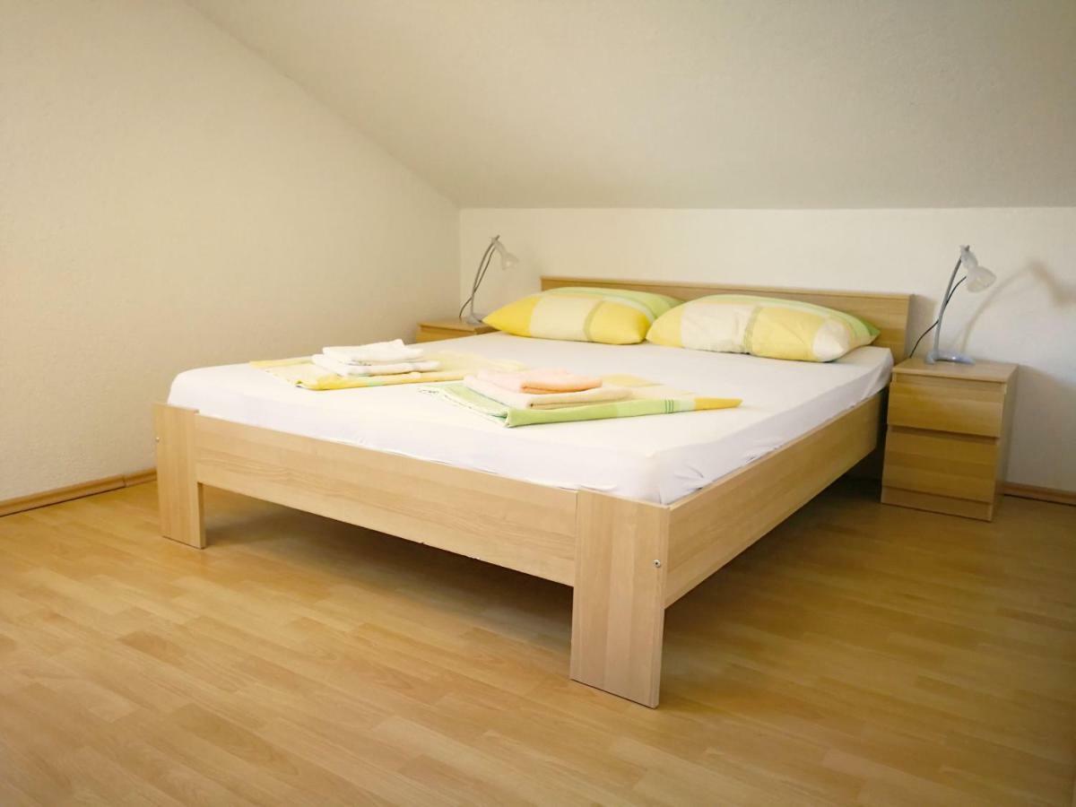 Family Friendly Apartments Island Rab Kampor Exterior photo